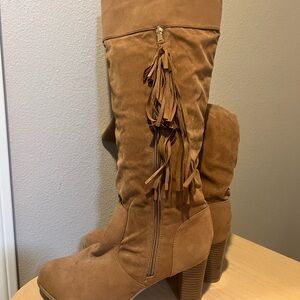 Elegant Tan Suede Heeled Boots